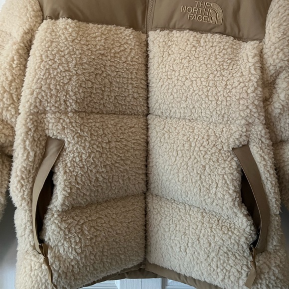 The North Face Nuptse Sherpa Puffer Jacket - Picture 4 of 11